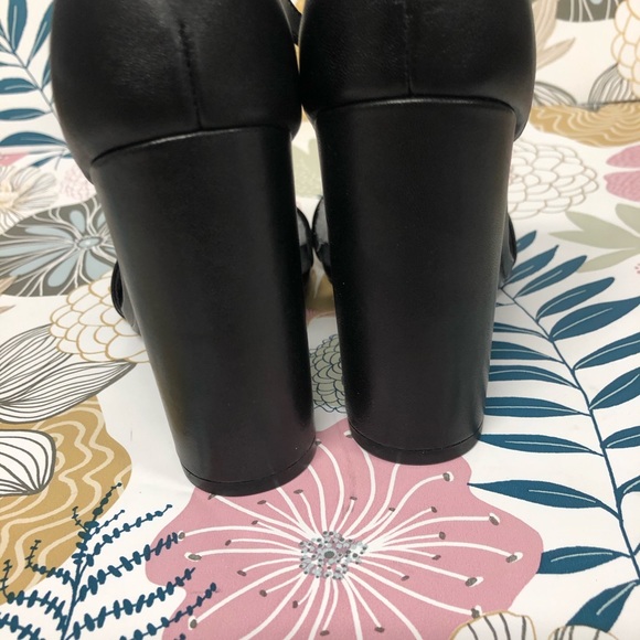 Black Heels - Picture 5 of 6